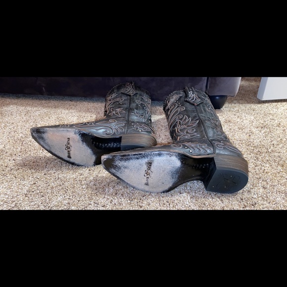 Women’s cowboy boots. - Picture 4 of 5